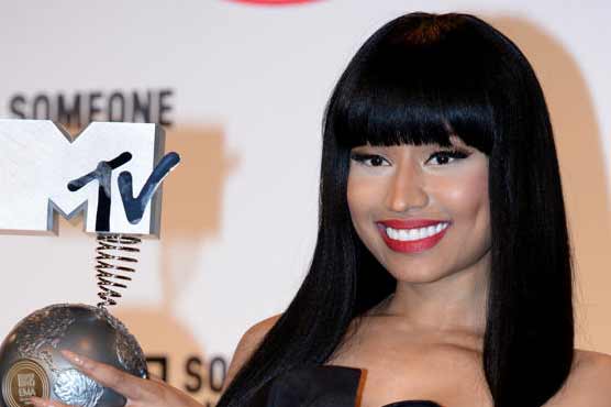 Ariana Grande and Nicki Minaj shine at MTV awards in Scotland
