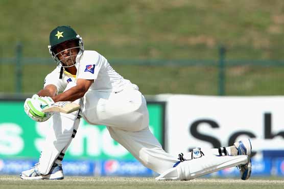Younis's half-century steadies Pakistan