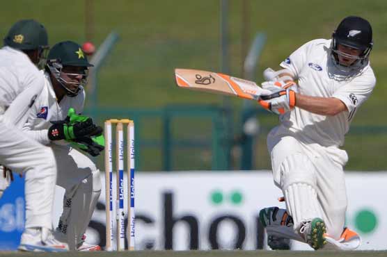New Zealand 186-5 at tea against Pakistan