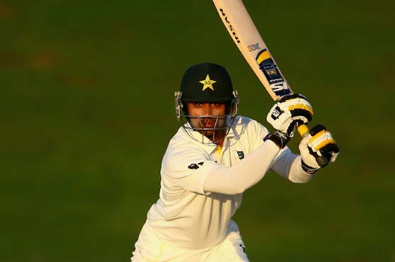 Pakistan extends lead to 431 in 1st test