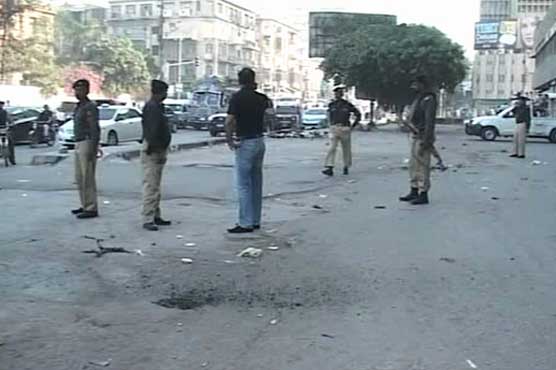 One policeman killed, 4 injured in separate attacks in Karachi