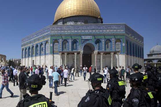 Israel eases Jerusalem mosque restrictions after Kerry talks