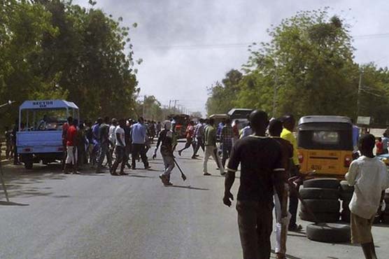 Suicide bomber kills 13 in Nigerian market: police