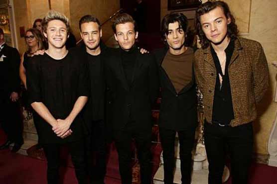 Stars sing about Ebola 'chimes of doom' in Band Aid video premiere