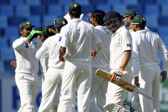 New Zealand reach 295-6 at lunch in second Test