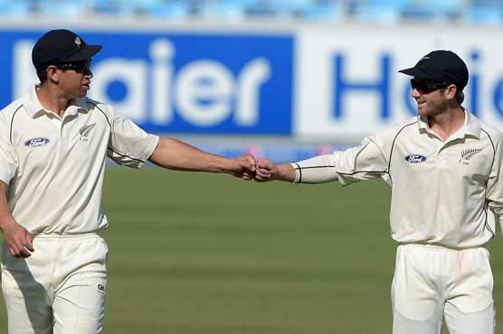 Pakistan 182-3 in reply to New Zealand's 403