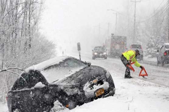 At least 8 dead after massive US snowstorm