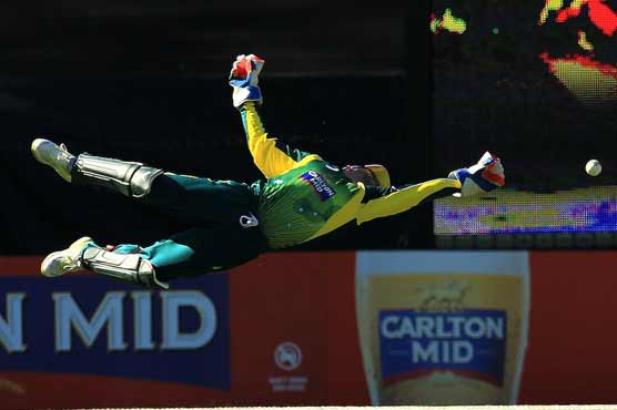 Australia restrict South Africa to 267 in ODI