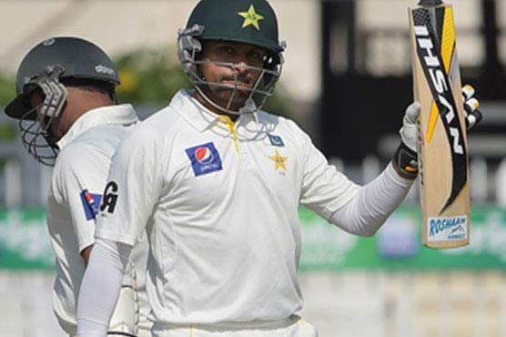Hafeez's hundred guides Pakistan in third Test