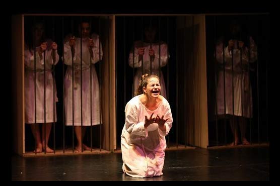 Prison theater transforms Colombian inmates