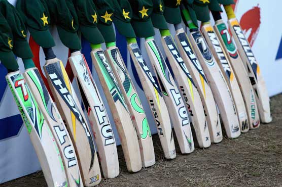 #putoutyourbats tribute to Phillip Hughes goes viral