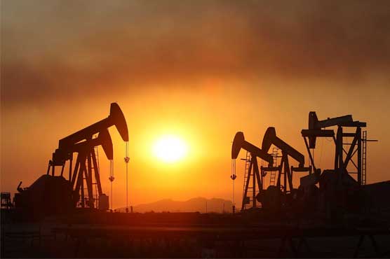 Global oil prices hit 4-year low on OPEC decision