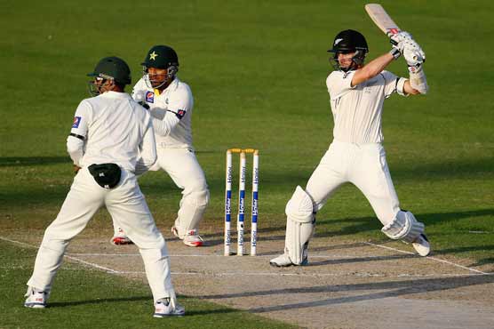 New Zealand reach 388-2 at lunch in third Test