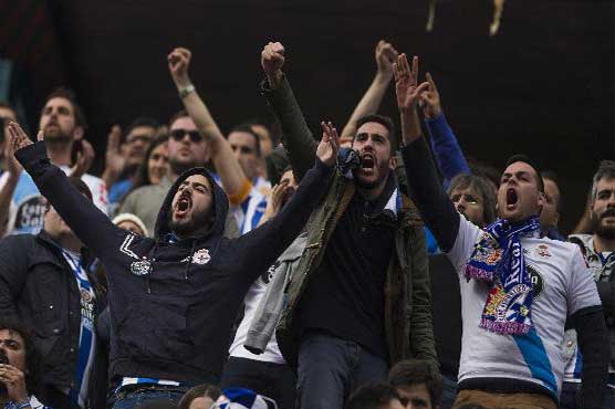 1 dead, 11 injured in Spain as fans of competing clubs clash