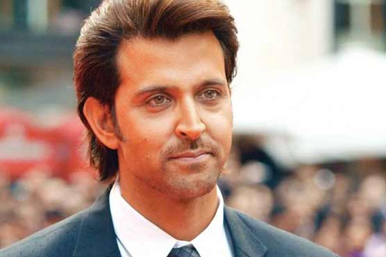 Bollywood heartthrob Roshan warns fans against obsession