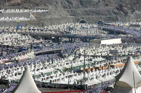 Tears, prayers as 1.4 million Muslims mark peak of Hajj