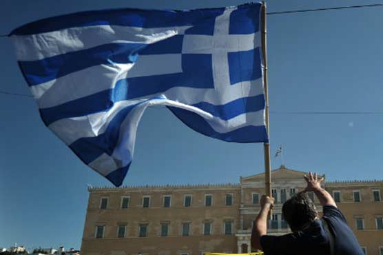 Greece expects to swing to growth in 2015