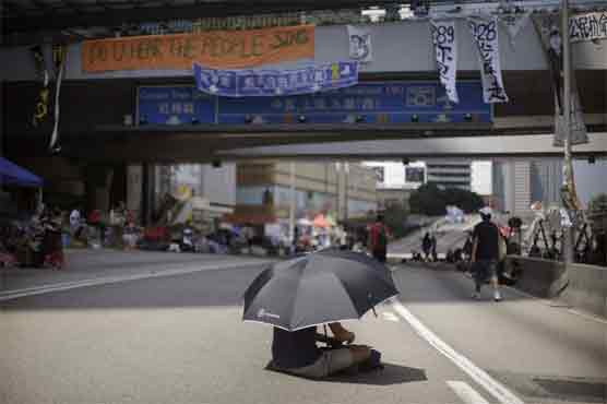 Hong Kong protests fade; students vow to carry on
