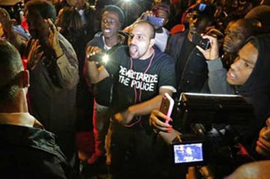 White policeman kills black teen in St Louis, triggering fresh protests