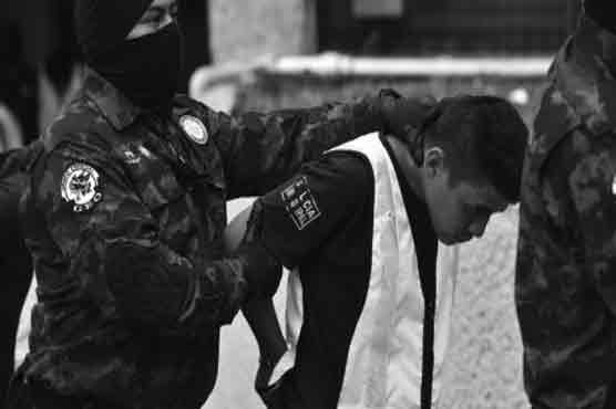 Mexico arrests chief of gang in missing student case