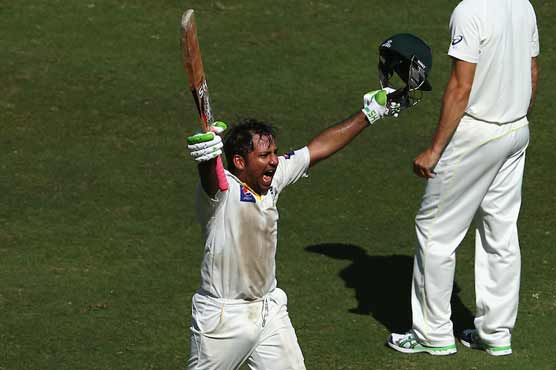 Sarfraz's fiery ton lifts Pakistan in first Test