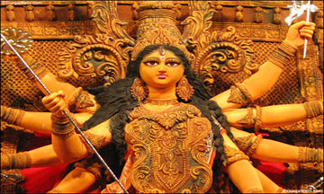 India's stone-pelting festival leaves many injured