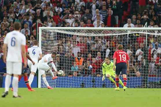 Football: Rooney rescues England in turgid Norway win