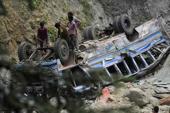 Six survive as bus carrying 50 plunges into gorge in India