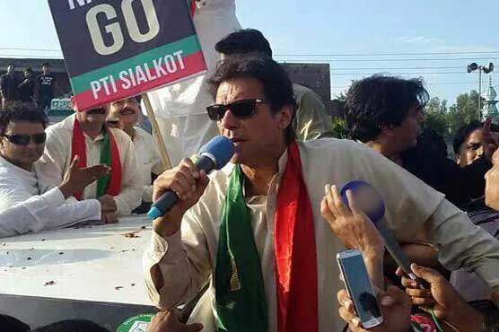 Imran Khan reaches flood-hit areas in Sialkot, claims govt's lack of precaution caused loss