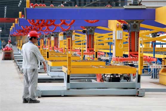 Chinese output growth slows to five-year low in August 