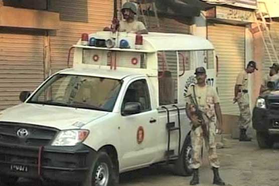  Karachi: One person gunned down, two robbers killed in police encounter