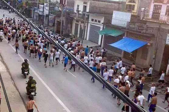 Hundreds of Vietnamese drug addicts escape rehab