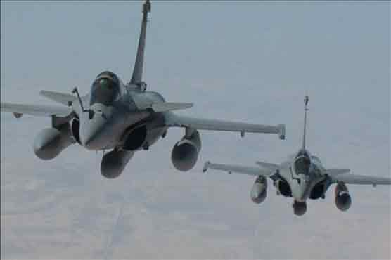 US in first air strike near Baghdad on IS: officials