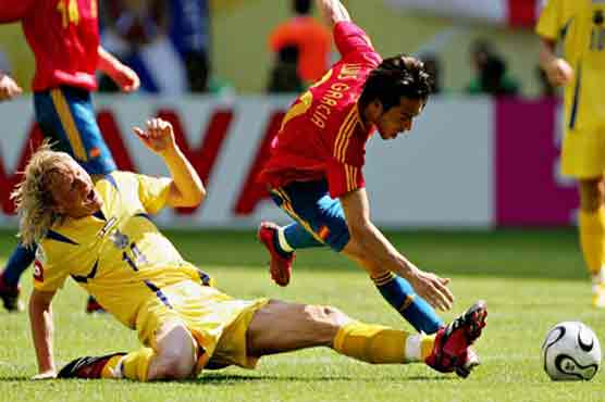 Former Ukraine midfielder Gusin dies at 41