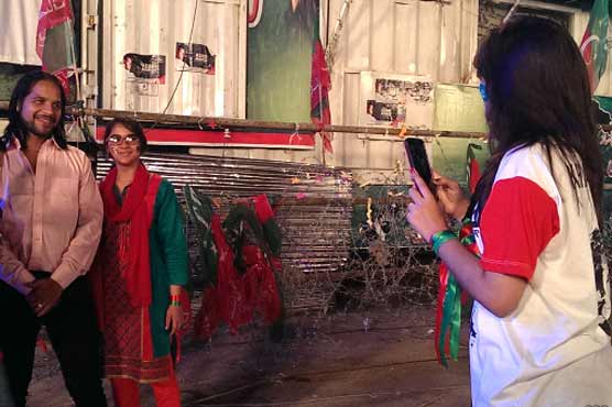 اصل شہرت پی ٹی آئی کے ذریعے ہی ملی ہے : ڈی جے بٹ