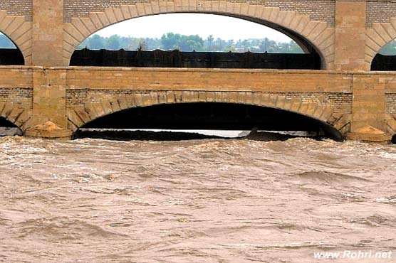 Water torrent of 500,000 cusecs likely to pass through Sukkur barrage in 24 hours