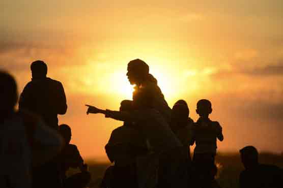 70,000 Syrian Kurds flee into Turkey in 24 hours: UN 