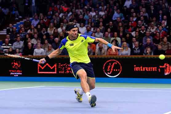 Radwanska crashes, Sharapova through in Wuhan