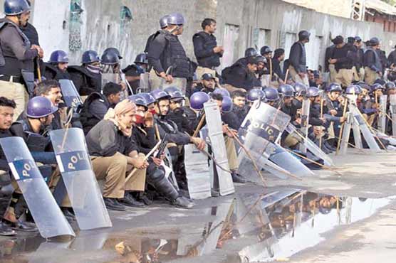Police evacuates occupied schools in Islamabad
