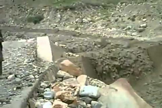 Galliat: Changla Gali link road closed due to land sliding