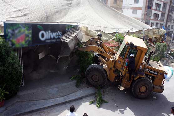 Karachi: Citizens welcome decision to demolish illegal wedding halls