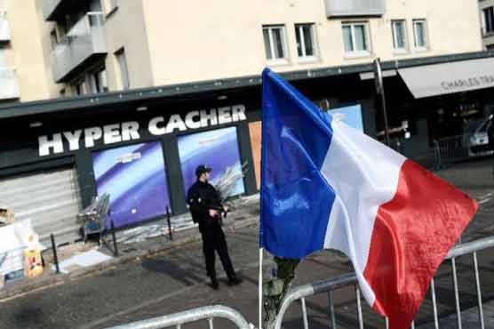 Paris supermarket hostages sue media over live coverage