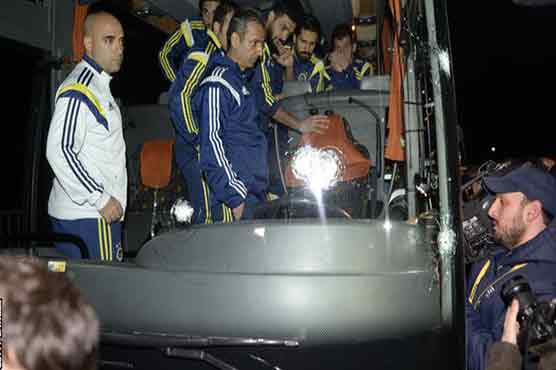 Fenerbahce team bus shot at after Rizespor away game