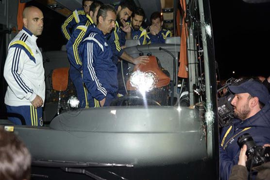 Fenerbahce team bus shot at after Rizespor away game