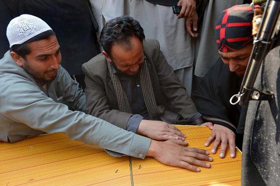 Roadside blast kills two bomb disposal officers in Peshawar