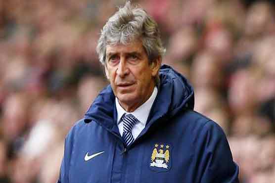 Football: Pellegrini won't write off City's title bid