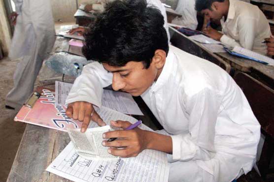 Ghotki: Administration plays bystander as students continue cheating in exams