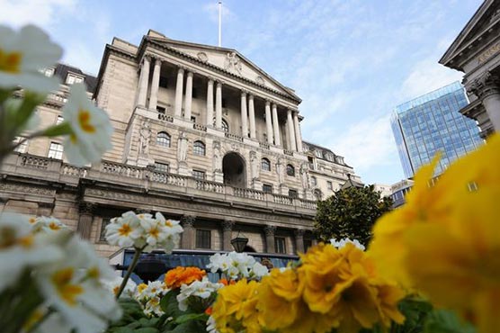 Bank of England leaves interest rate at 0.5%