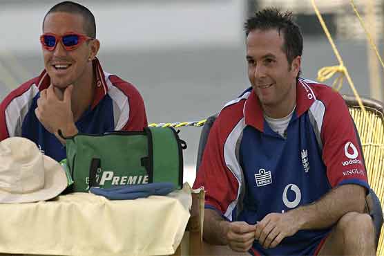 Pietersen backs Vaughan for new England role