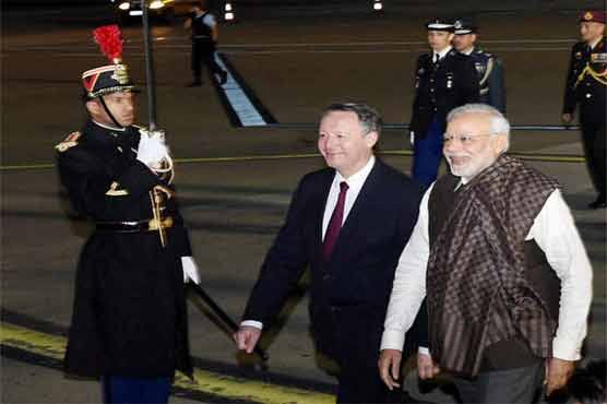 India's Modi to talk jets, nuclear energy in France